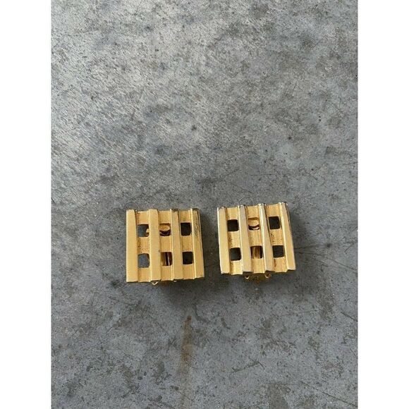 Vintage Lucien Piccard Earrings Stud Square Gold Tone Clip On Geometric 1” x 1” - Picture 9 of 9